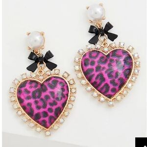 🆕BETSEY JOHNSON PINK LEOPARD 💗 EARRINGS